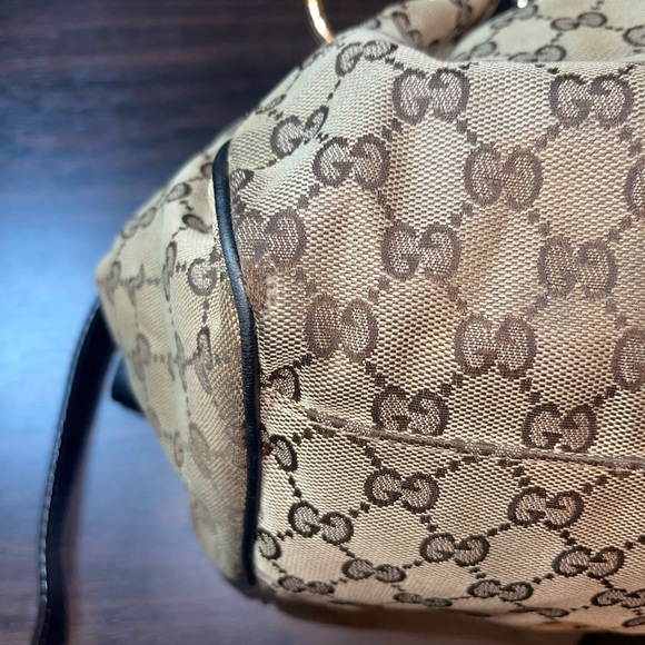 Gucci Sukey Canvas Monogrammed Bag - Picture 14 of 16